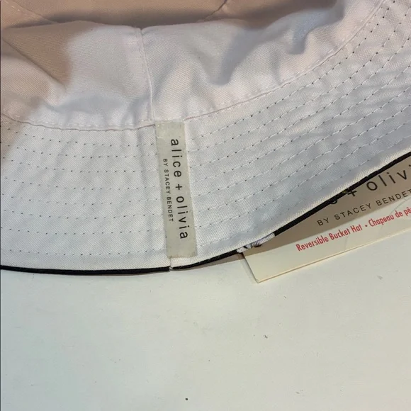 Alice + Olivia Reversible Black Hat with White Daisies - Picture 2 of 5